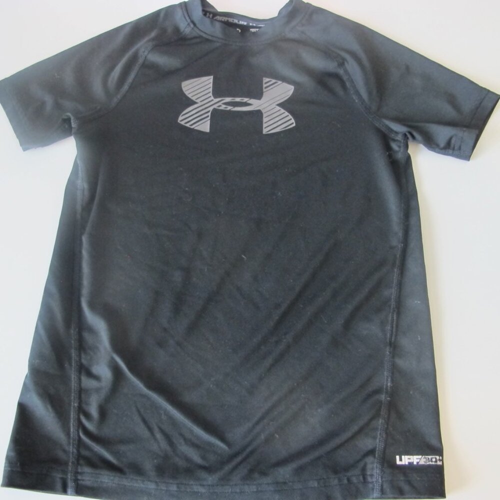 Boys Under Armour Short Sleeve Shirt Size YS